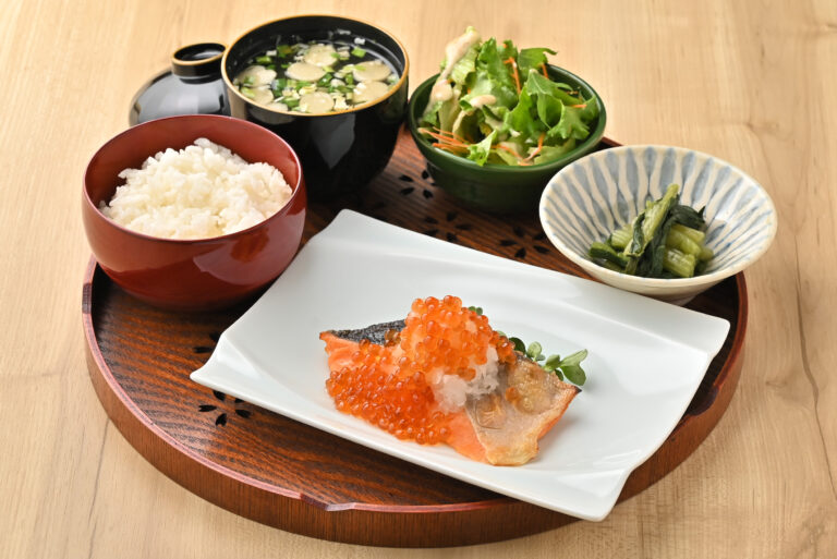 Enso. 円相 代官山の銀鮭のいくらおろし定食